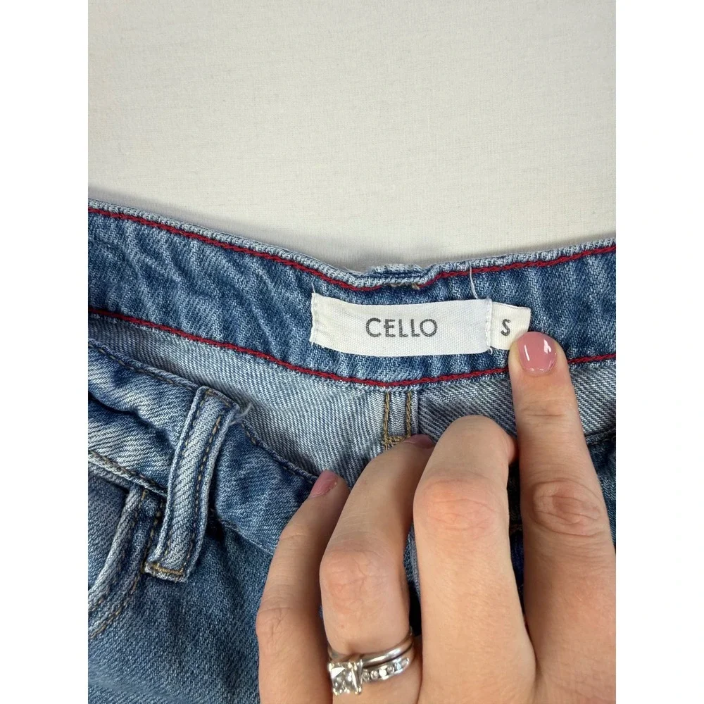 Cello Women Medium Wash Frayed Fringe Hem Denim Shorts Blue‎ Size S